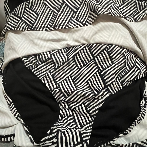 Tropical Escape One Piece Roushed Skirted Swim Suit 16 - Picture 4 of 4